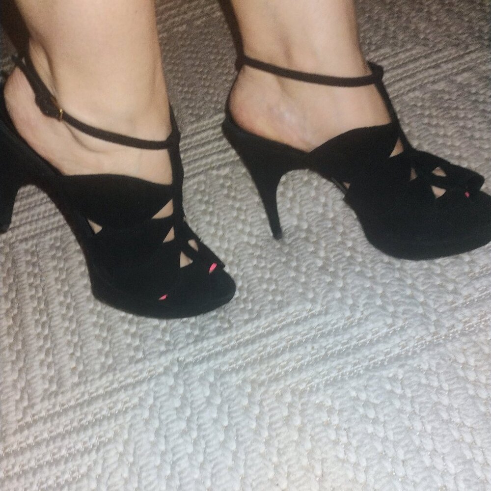 Ysl vintage velvet black heel. Good condition